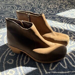 Dansko Tan Leather Ankle Booties